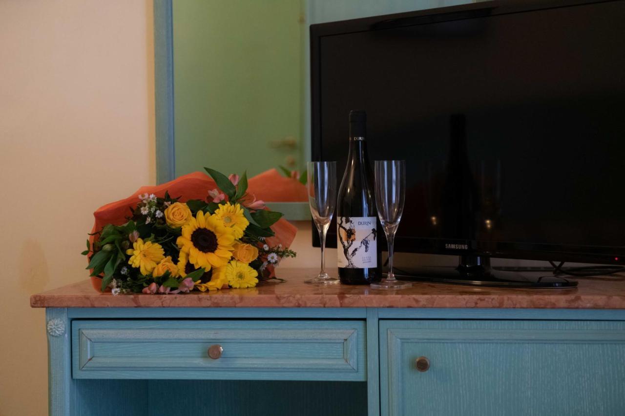Hotel Magnolia アルベンガ エクステリア 写真