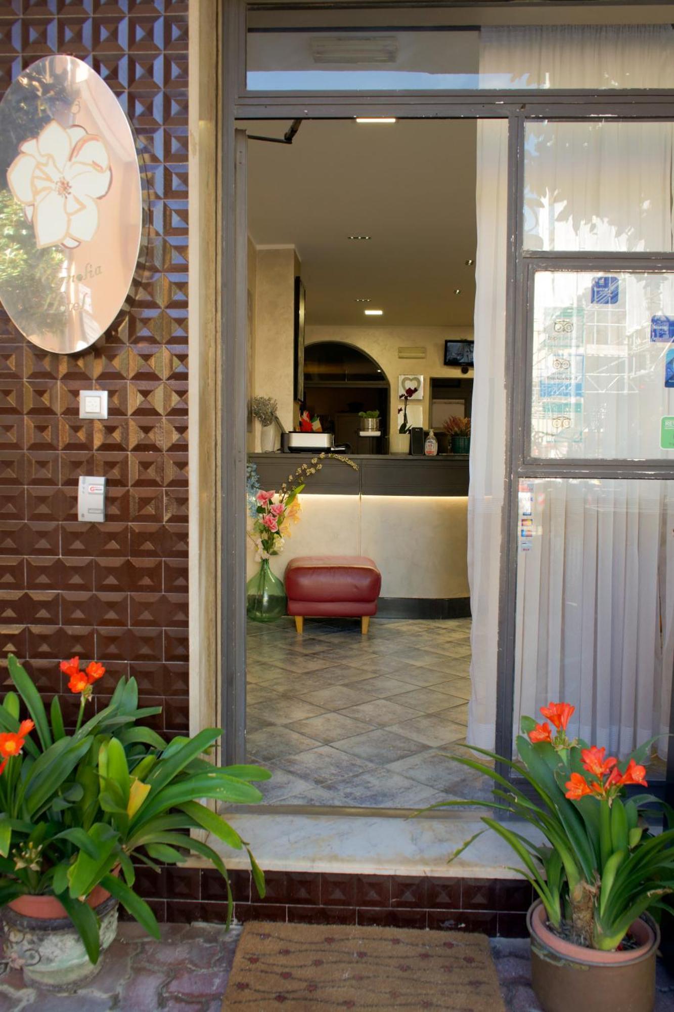 Hotel Magnolia アルベンガ エクステリア 写真