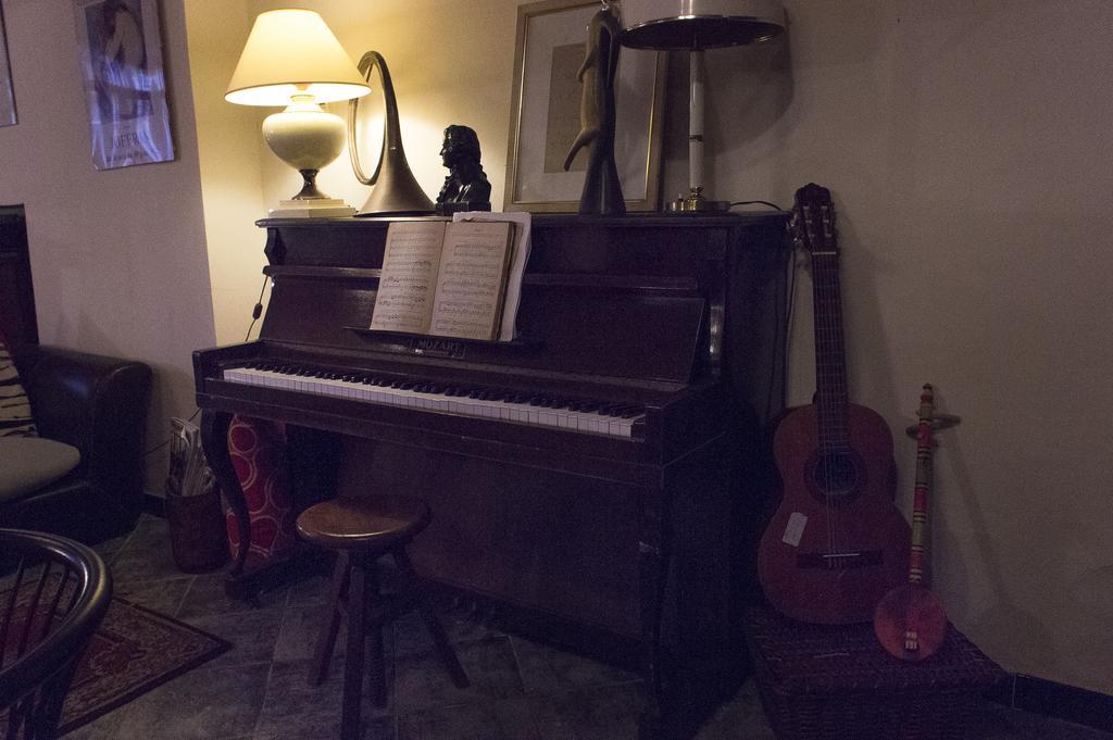 Hotel Magnolia アルベンガ エクステリア 写真